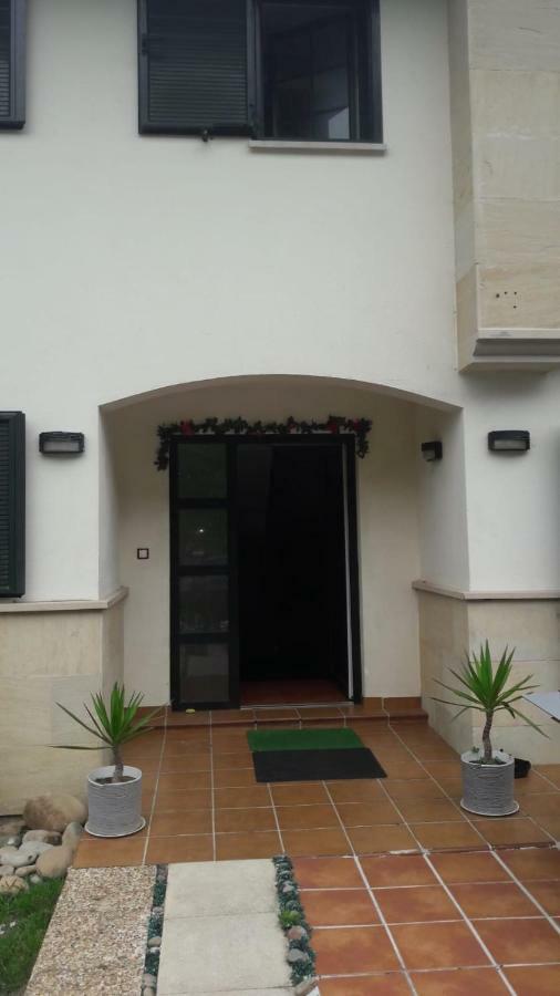 Mozues Apartment Samano ภายนอก รูปภาพ